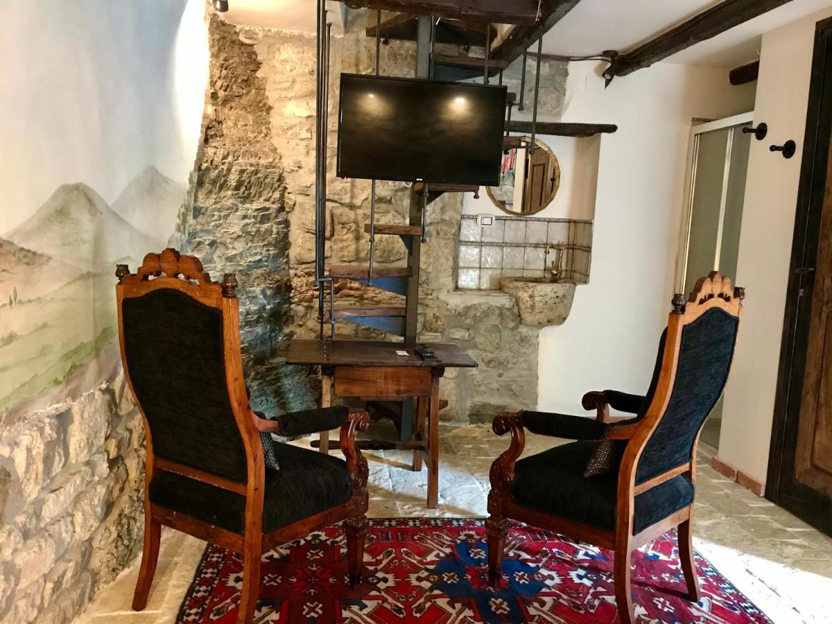 Borgo Manca Suite Sasso di Castalda Exteriör bild