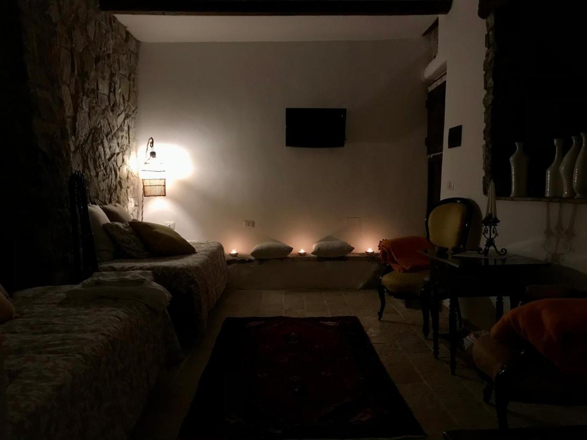 Borgo Manca Suite Sasso di Castalda Exteriör bild