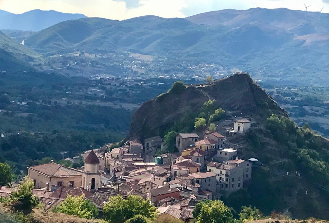 Borgo Manca Suite Sasso di Castalda Exteriör bild